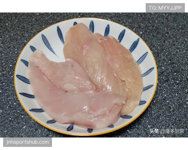 孙兴慜家冰箱里只有鸡胸肉和水？